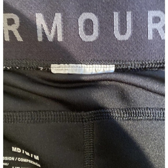 Under Armour Compression Leggings Size Medium Women’s Black Patterned - Picture 4 of 8